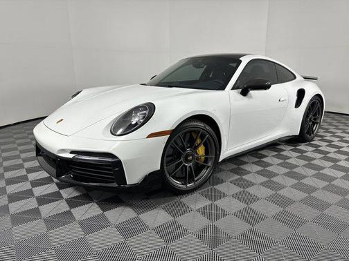 2025 Porsche 911 Turbo S