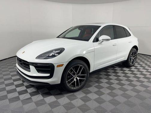 2026 Porsche Macan AWD