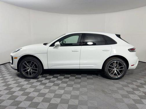2026 Porsche Macan AWD