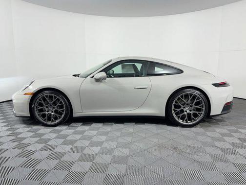 2026 Porsche 911 Carrera