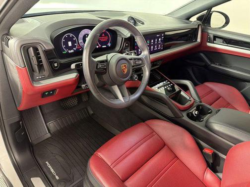 Chalk 2024 Porsche Cayenne Cayenne