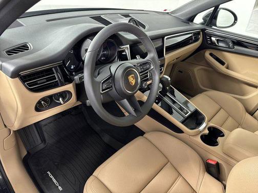 2025 Porsche Macan S