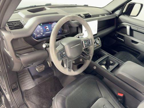 2023 Land Rover Defender 110 Carpathian Edition