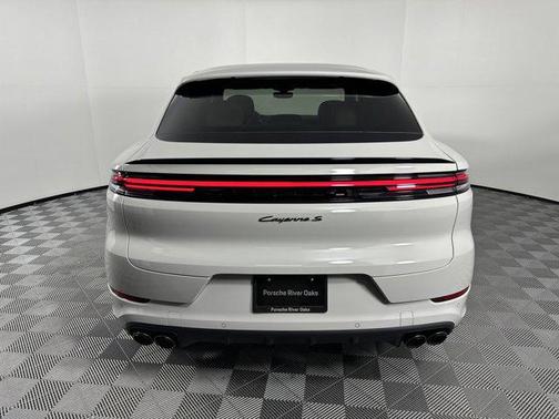 2025 Porsche Cayenne S