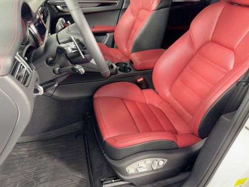 2026 Porsche Macan T