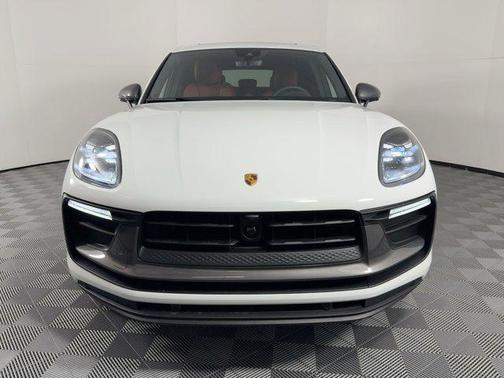 2026 Porsche Macan T