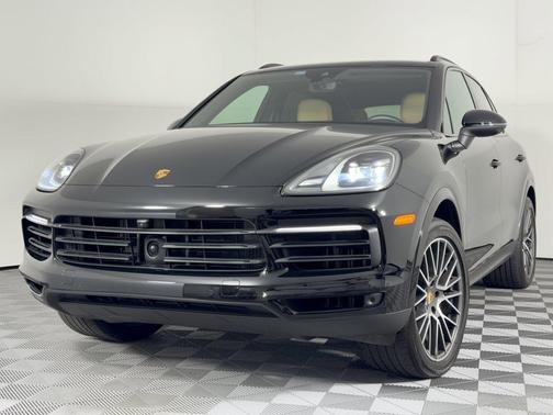 Black 2023 Porsche Cayenne Cayenne