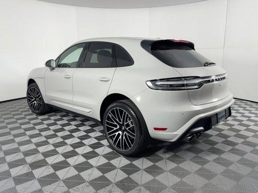 2026 Porsche Macan AWD