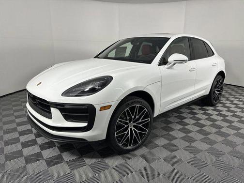 2025 Porsche Macan AWD