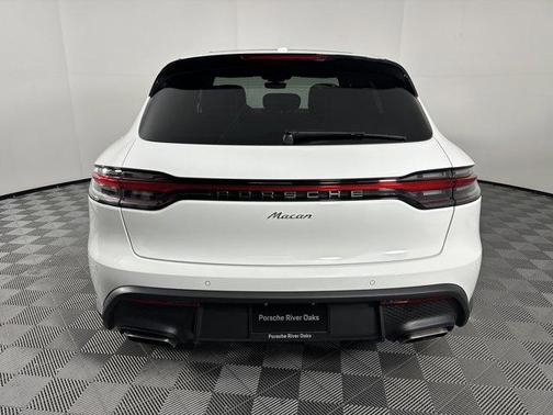 2025 Porsche Macan AWD