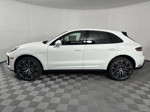 2025 Porsche Macan AWD