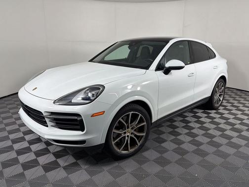 Carrara White Metallic 2023 Porsche Cayenne Cayenne