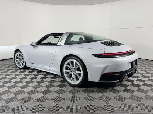 2026 Porsche 911 Targa 4 GTS