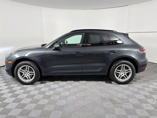 Volcano Grey Metallic 2020 Porsche Macan Macan