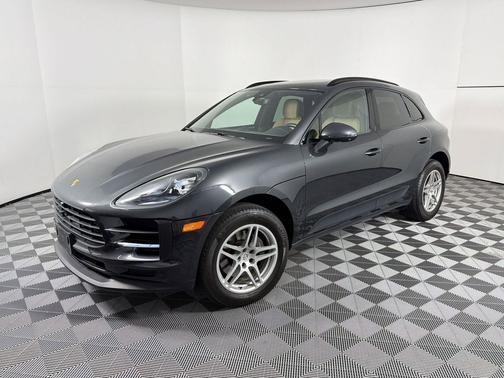 Volcano Grey Metallic 2020 Porsche Macan Macan