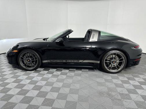 2023 Porsche 911 Targa