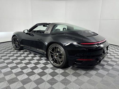 2023 Porsche 911 Targa