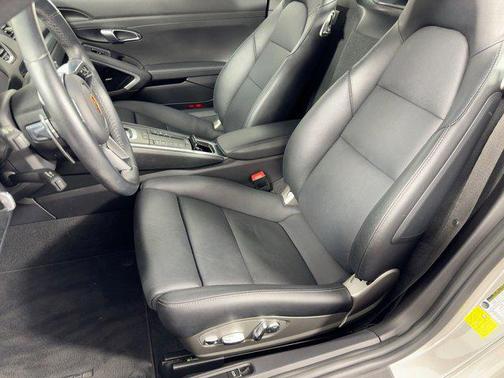 2024 Porsche 718 Cayman Style Edition