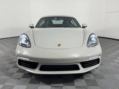 2024 Porsche 718 Cayman Style Edition