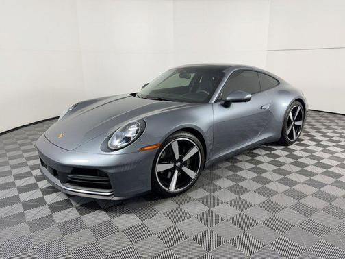 2025 Porsche 911 Carrera