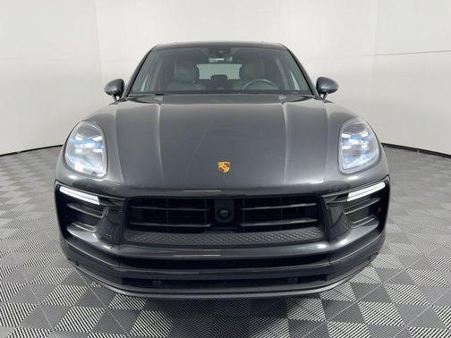 2023 Porsche Macan AWD
