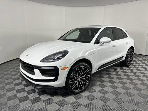 2025 Porsche Macan AWD