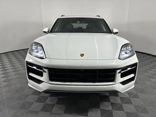 2025 Porsche Cayenne AWD