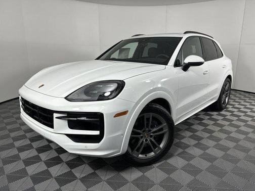 2025 Porsche Cayenne AWD