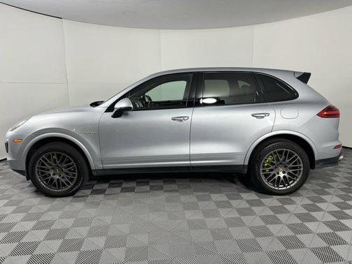 2017 Porsche Cayenne E-Hybrid S