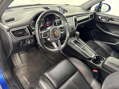 2017 Porsche Macan Base