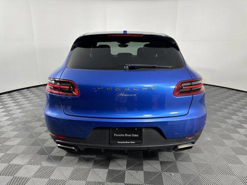 2017 Porsche Macan Base
