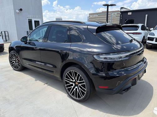 Jet Black Metallic 2024 Porsche Macan Macan GTS