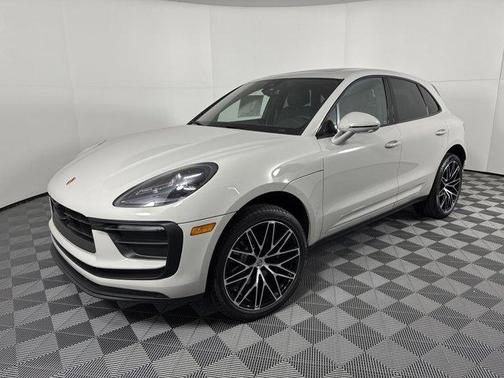 2025 Porsche Macan AWD
