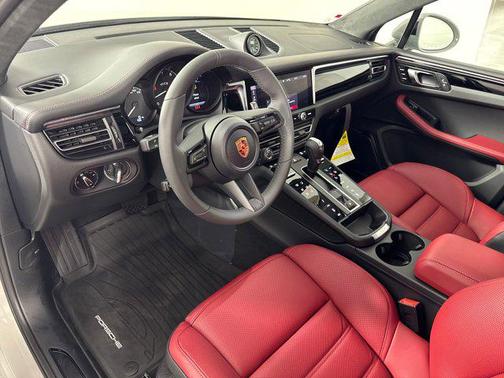 2026 Porsche Macan GTS