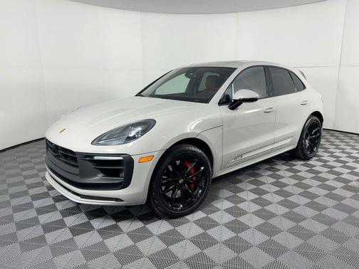 2025 Porsche Macan GTS