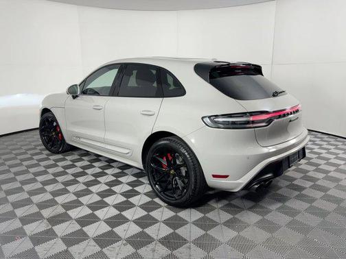 2025 Porsche Macan GTS