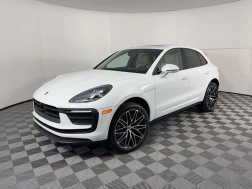 2026 Porsche Macan AWD
