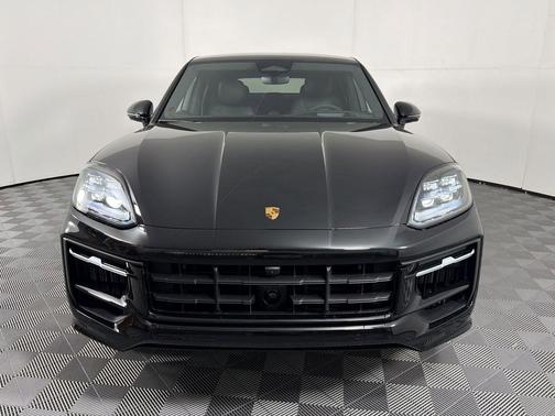 Chromite Black Metallic 2026 Porsche Cayenne GTS
