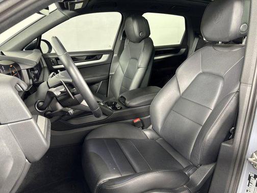 2024 Porsche Cayenne AWD