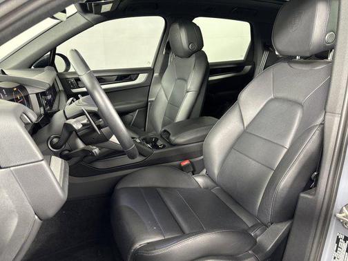 2024 Porsche Cayenne AWD