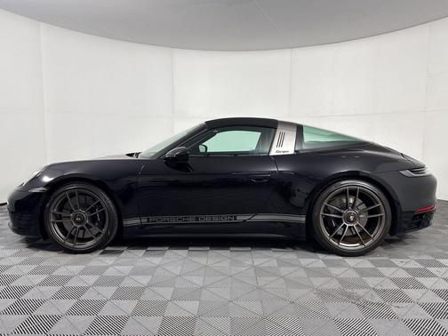 Jet Black Metallic 2023 Porsche 911 Targa
