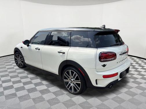 Pepper White 2023 MINI Clubman Cooper S