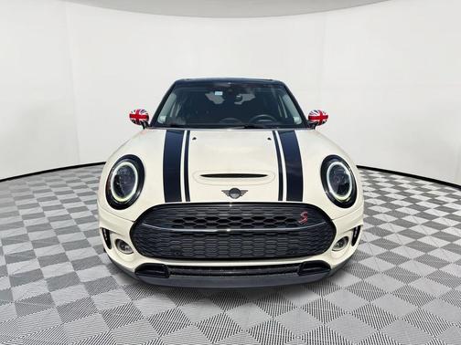 Pepper White 2023 MINI Clubman Cooper S