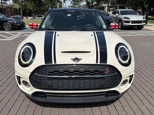 Pepper White 2023 MINI Clubman Cooper S