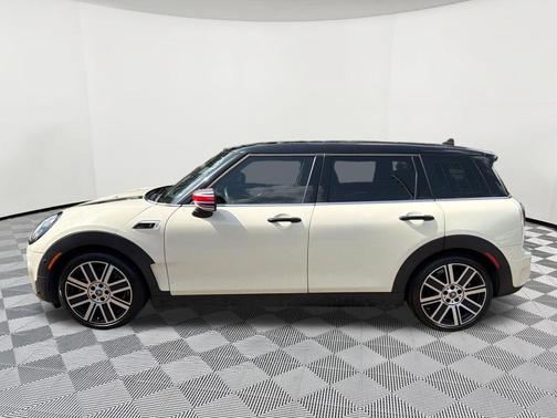 Pepper White 2023 MINI Clubman Cooper S