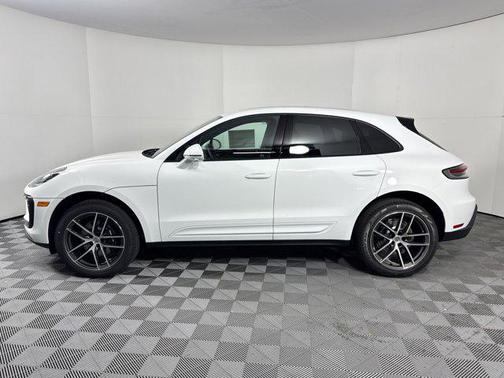 2026 Porsche Macan AWD