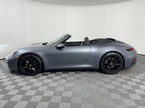 2025 Porsche 911 Carrera
