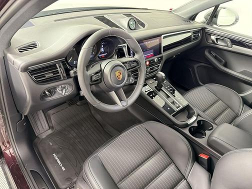 Copper Ruby Metallic 2026 Porsche Macan T