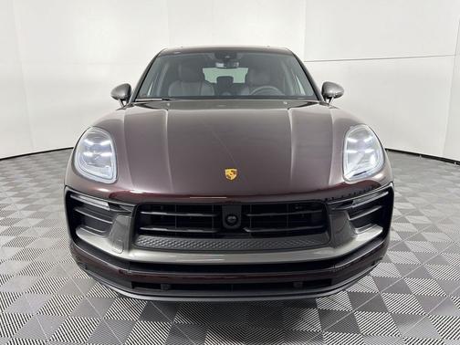 Copper Ruby Metallic 2026 Porsche Macan T