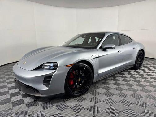 2022 Porsche Taycan GTS